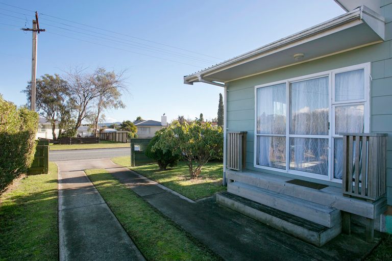 Photo of property in 56 Taupo View Road, Taupo, 3330