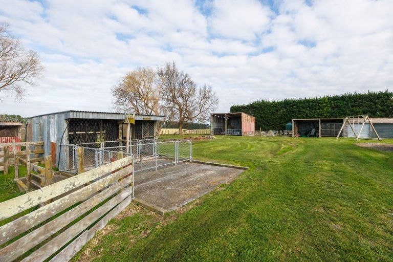 Photo of property in 2139 State Highway 3, Sanson, Palmerston North, 4479