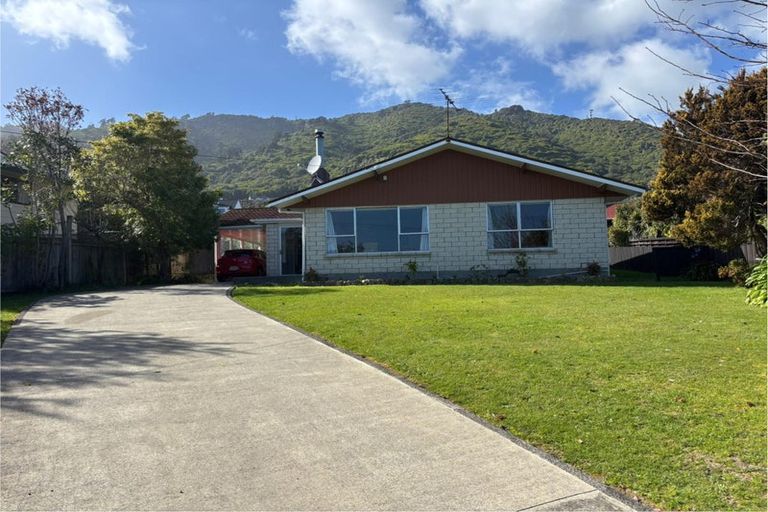 Photo of property in 45 Huia Street, Waikanae, 5036