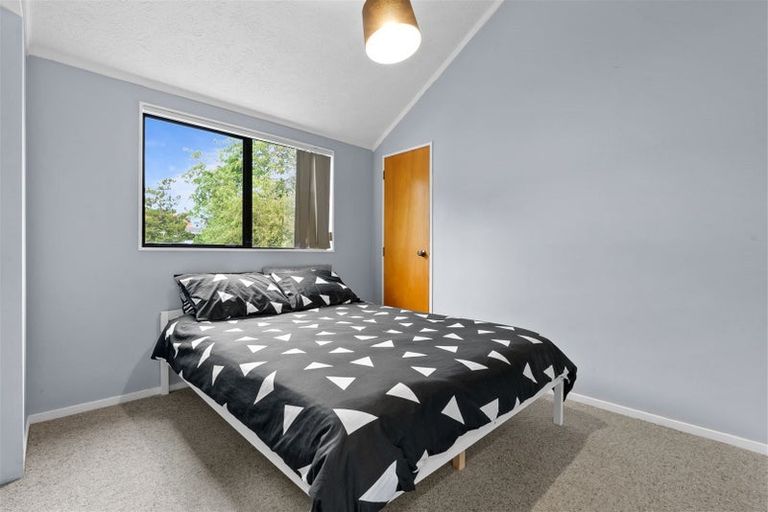 Photo of property in 38 Eugenia Rise, Totara Heights, Auckland, 2105