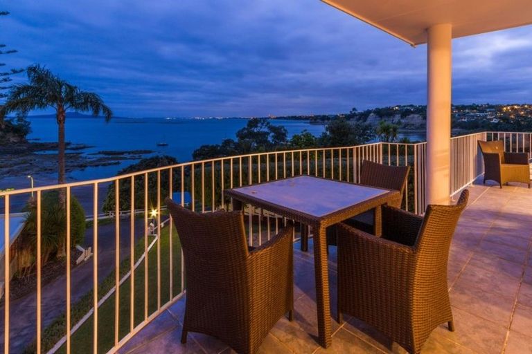 Photo of property in 2/57 Rock Isle Road, Torbay, Auckland, 0630