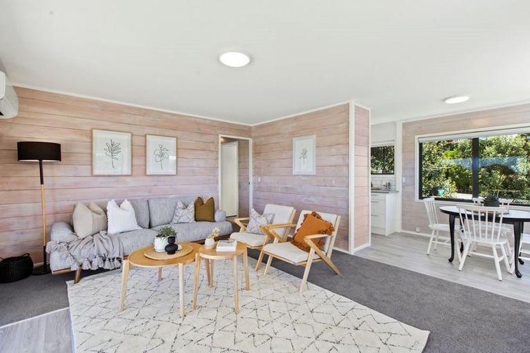 Photo of property in 4 Puriri Avenue, Leigh, 0985