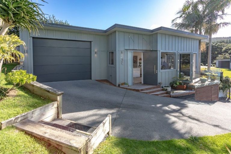 Photo of property in 202 Onemana Drive, Onemana, Whangamata, 3691