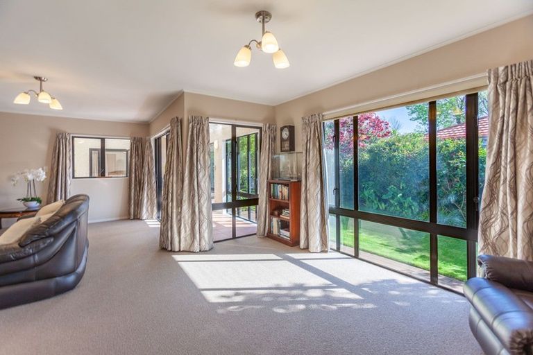 Photo of property in 6 Bishops Close, Greenmeadows, Napier, 4112