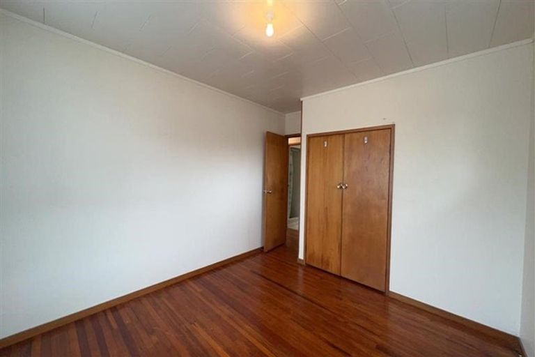 Photo of property in 18 Carbery Place, Manurewa, Auckland, 2102