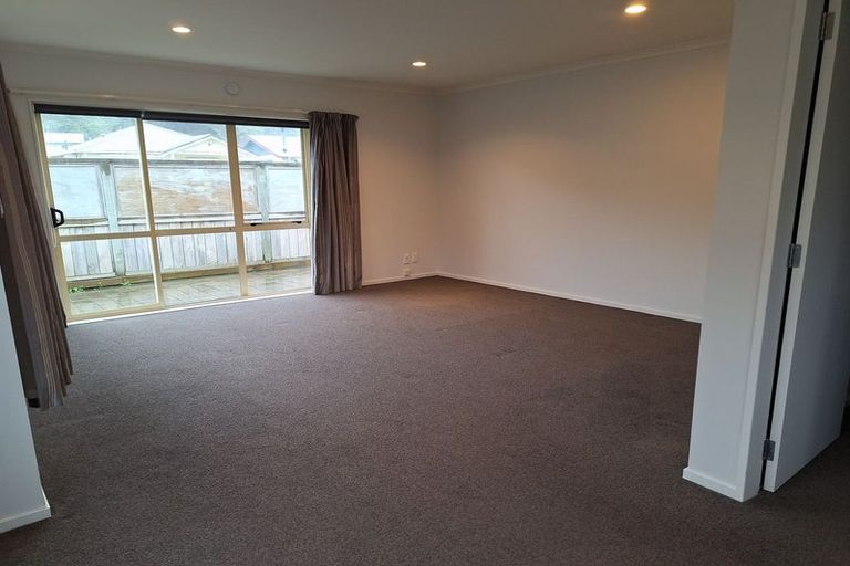Photo of property in Miramar Villas, 12/6 Brussels Street, Miramar, Wellington, 6022