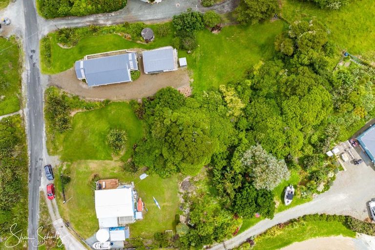 Photo of property in 9 Rigby Street, Whakapirau, 0583