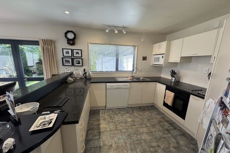 Photo of property in 275a Memorial Avenue, Burnside, Christchurch, 8053