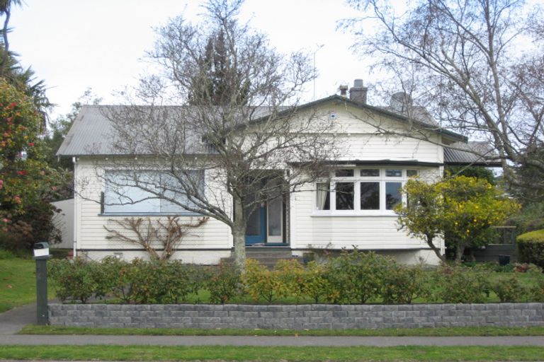 Photo of property in 64 Te Mata Road, Havelock North, 4130