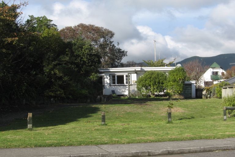 Photo of property in 34 Weka Road, Raumati Beach, Paraparaumu, 5032