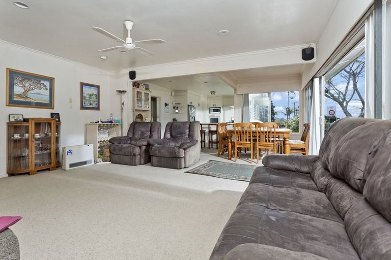 Photo of property in 10 Gull Lane, Mairangi Bay, Auckland, 0630