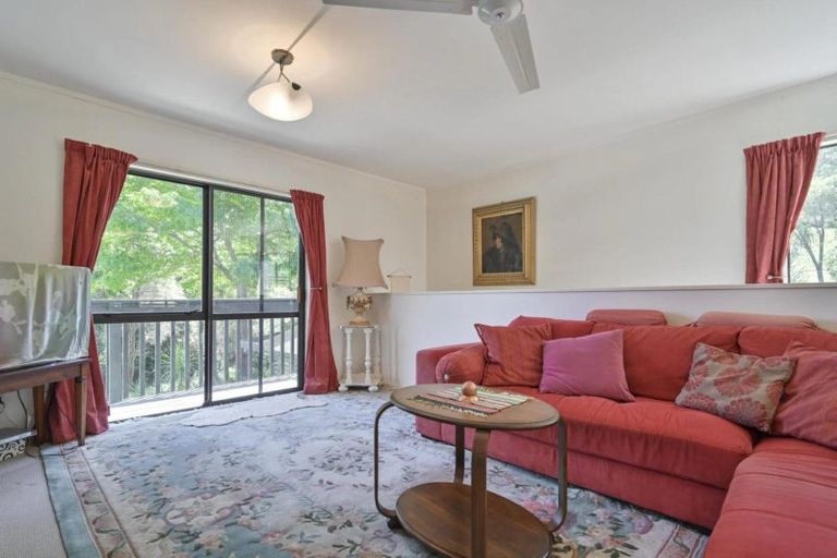 Photo of property in 51 Longview Road, Poraiti, Napier, 4182