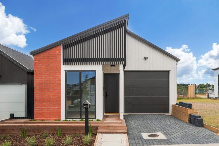 Photo of property in 40 Paretao Street, Massey, 0614