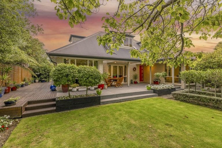 Photo of property in 23 Pahau Place, Cracroft, Christchurch, 8025
