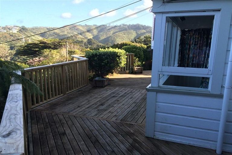 Photo of property in 118 Kelburn Parade, Kelburn, Wellington, 6012