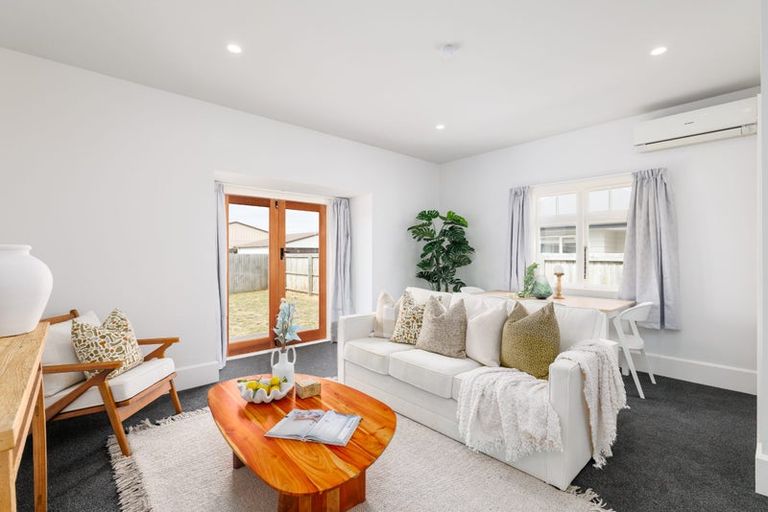Photo of property in 13 Cuffs Road, Wainoni, Christchurch, 8061