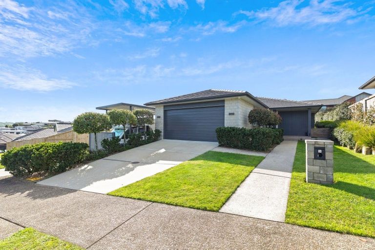 Photo of property in 9 Puhirake Crescent, Pyes Pa, Tauranga, 3112