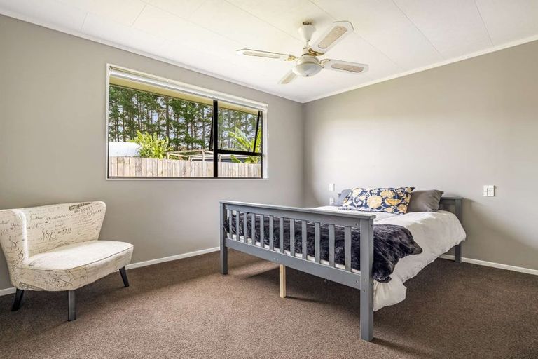 Photo of property in 318 Inland Road, Helensville, 0875