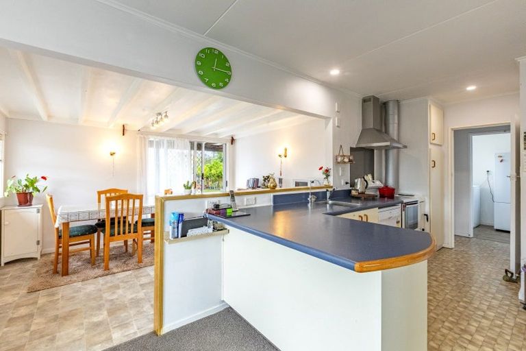 Photo of property in 38 Mcgreevy Street, Waipawa, 4210