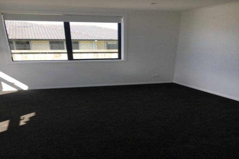 Photo of property in 37 Livingstone Drive, Papamoa Beach, Papamoa, 3118