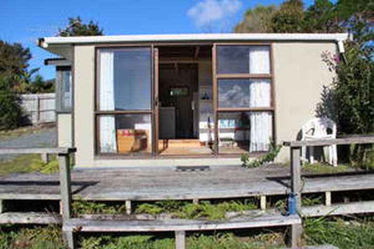 Photo of property in 2 Alexander Road, Algies Bay, Warkworth, 0920