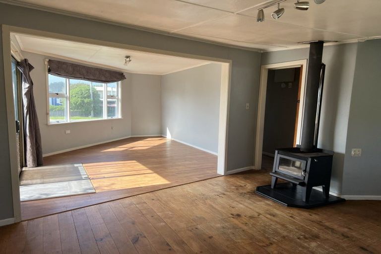 Photo of property in 24 Hunia Terrace, Himatangi Beach, Foxton, 4891