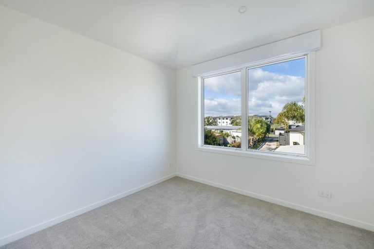 Photo of property in 320b Oceanbeach Road, Mount Maunganui, 3116