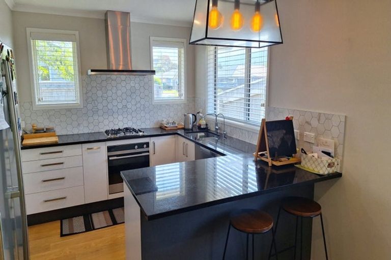 Photo of property in 18 Poulson Grove, Trentham, Upper Hutt, 5018