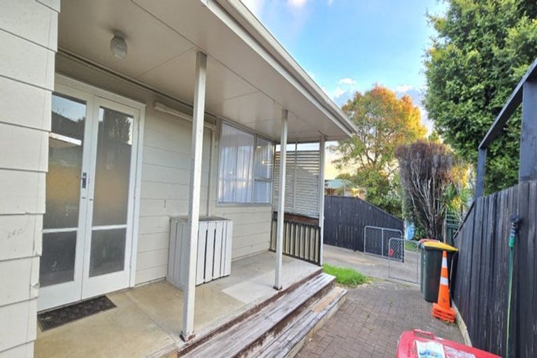 Photo of property in 87 Arimu Road, Papakura, 2110