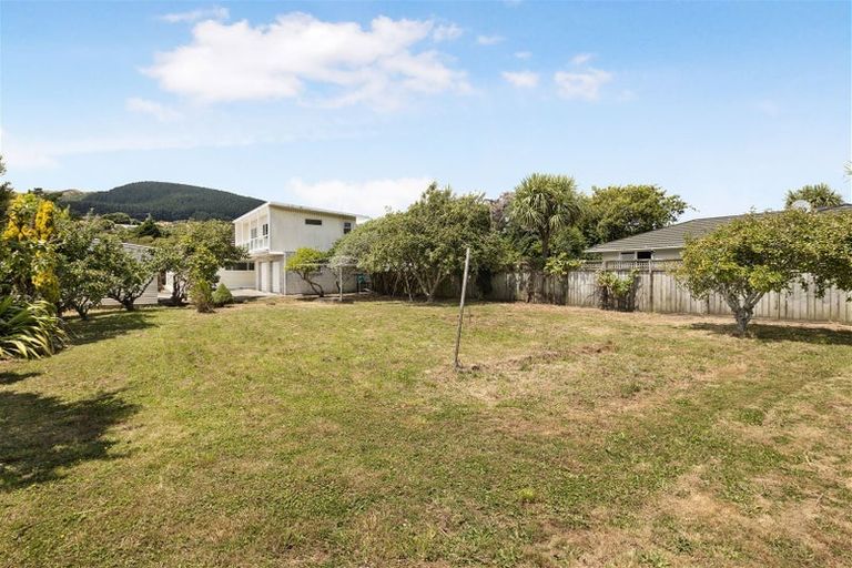 Photo of property in 23 Findlay Street, Tawa, Wellington, 5028