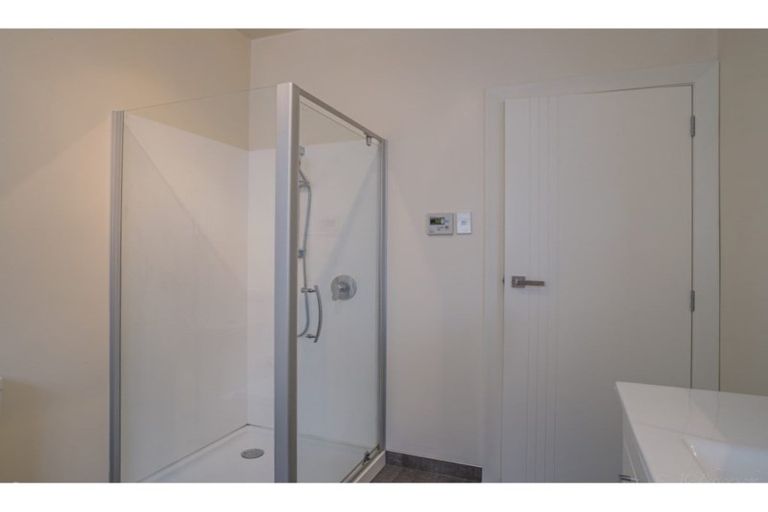 Photo of property in 16 Grasmere Street, Waimataitai, Timaru, 7910