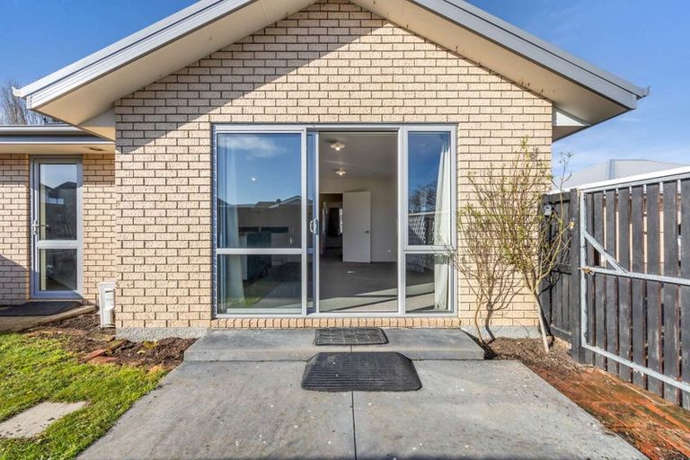 Photo of property in 74l Olliviers Road, Phillipstown, Christchurch, 8011