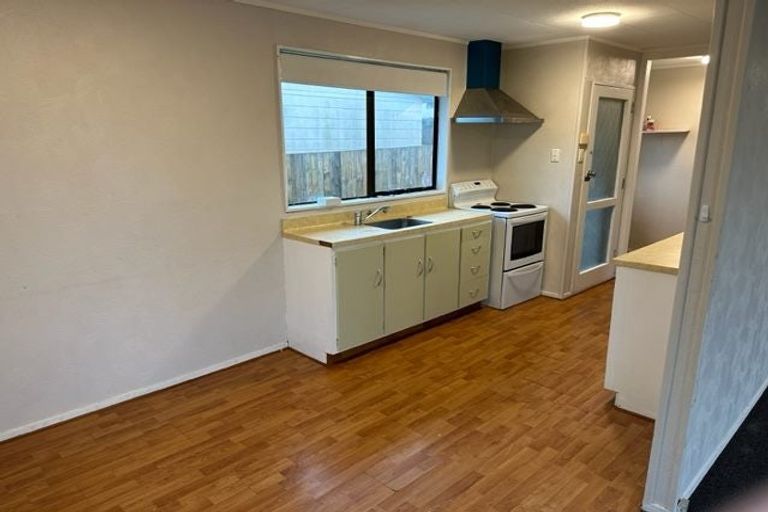 Photo of property in 2 Harrington Road, Henderson, Auckland, 0610