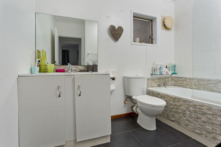 Photo of property in 116 Stredwick Drive, Torbay, Auckland, 0630