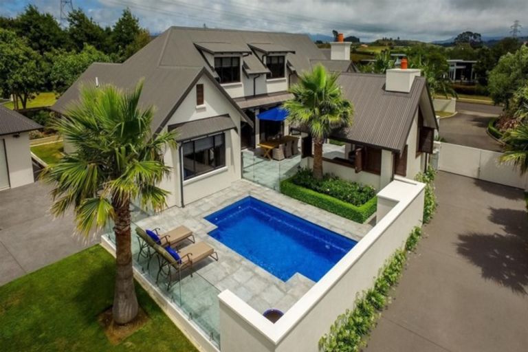 Photo of property in 61 Shelter Grove, Frankleigh Park, New Plymouth, 4310