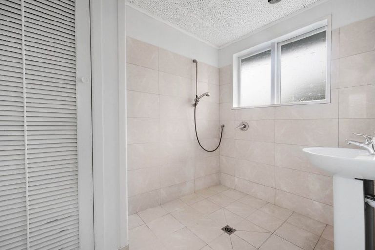 Photo of property in 22 Andrew Road, Howick, Auckland, 2010