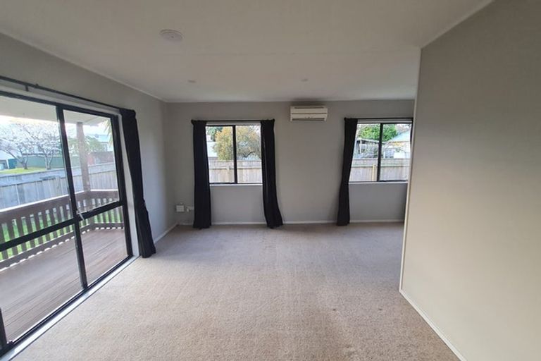 Photo of property in 26 Pukeko Street, Paraparaumu, 5032