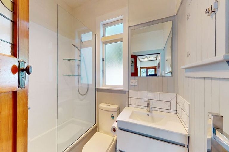 Photo of property in 375 Karori Road, Karori, Wellington, 6012