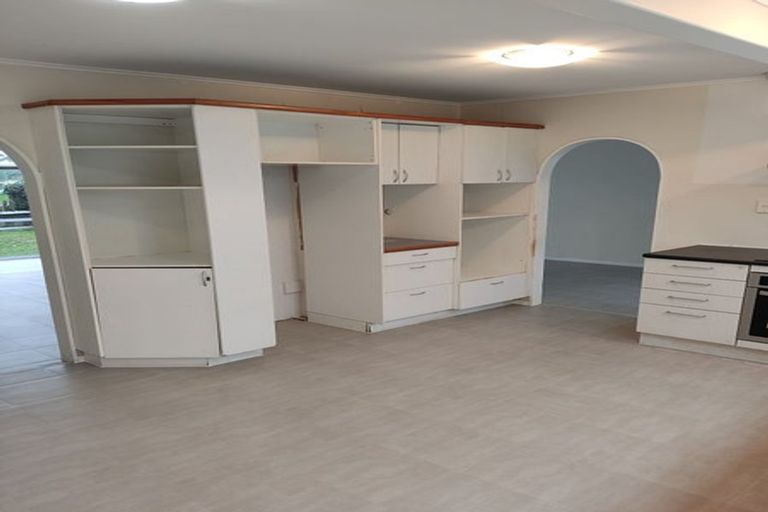 Photo of property in 31 Hobart Crescent, Wattle Downs, Auckland, 2103