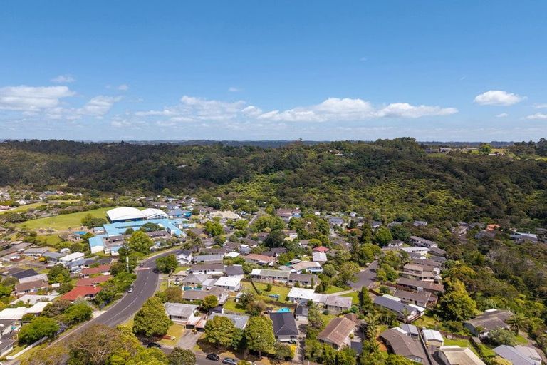 Photo of property in 4 Spinella Drive, Bayview, Auckland, 0629