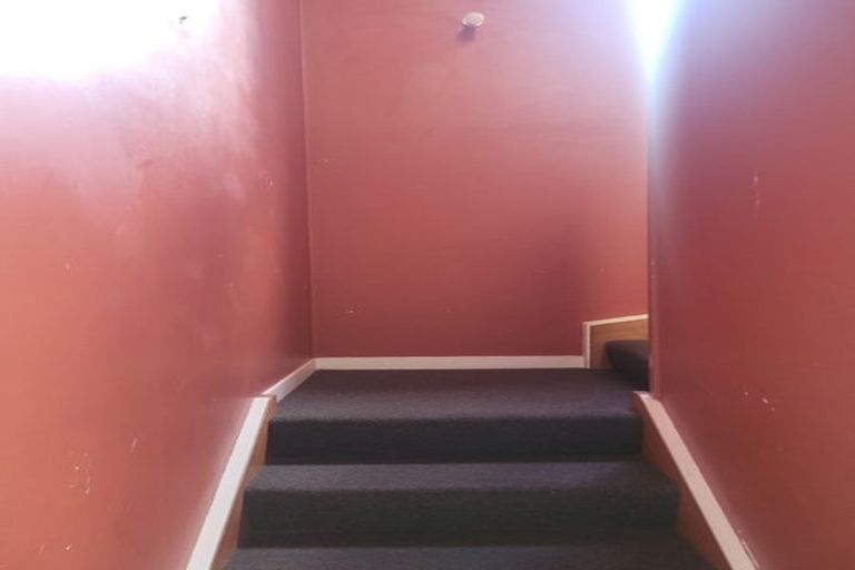 Photo of property in 6-8 Rolleston Street, Mount Cook, Wellington, 6021