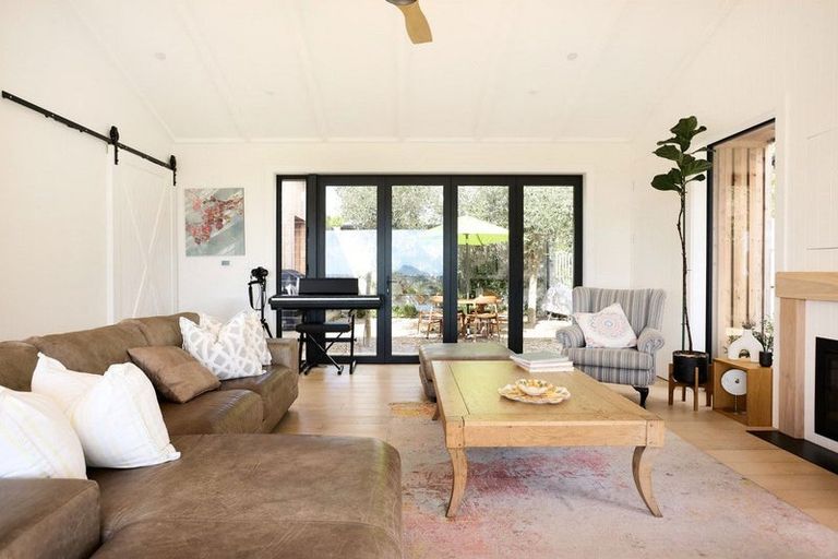 Photo of property in 23 Te Auhi Way, Welcome Bay, Tauranga, 3112