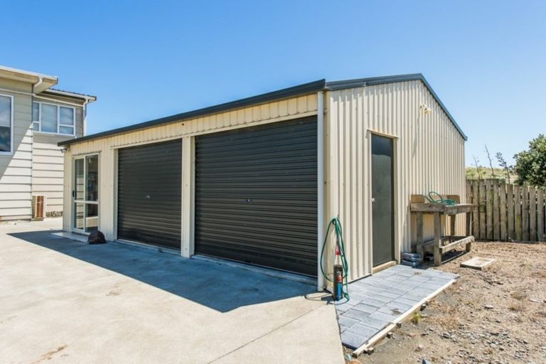 Photo of property in 29 Nukumaru Parade, Waiinu Beach, Whanganui, 4588