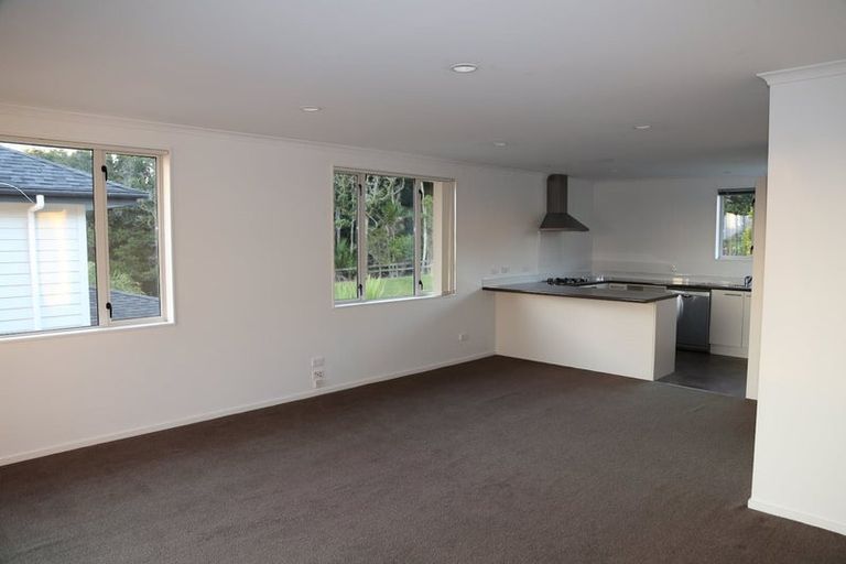 Photo of property in 43 Packspur Drive, Flat Bush, Auckland, 2016