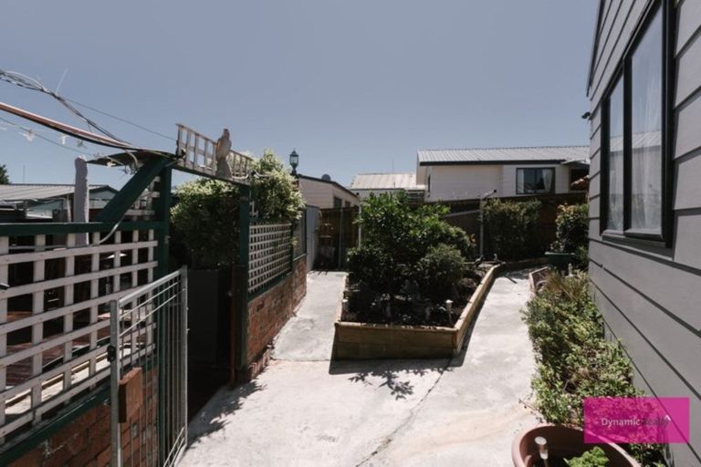 Photo of property in 7 Lydia Place, Kelvin Grove, Palmerston North, 4414