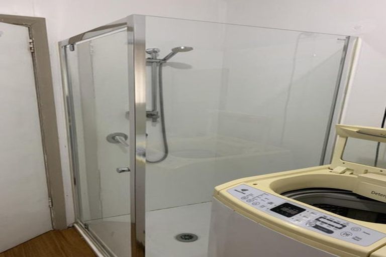 Photo of property in 28 Hammond Street, Bulls, 4818