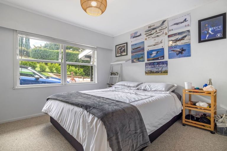 Photo of property in 13 Hartles Place, Mellons Bay, Auckland, 2014