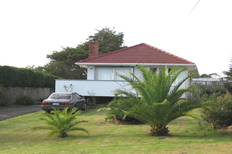 Photo of property in 6 Wharf Road, Te Atatu Peninsula, Auckland, 0610