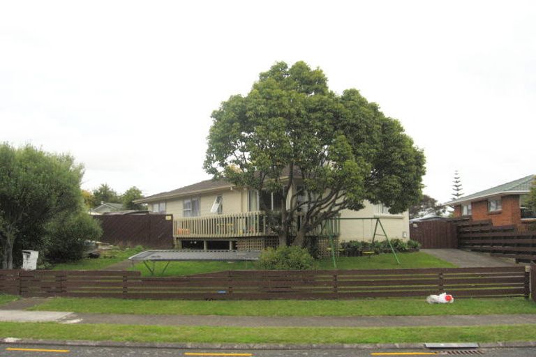 Photo of property in 12 Ellison Place, Pakuranga Heights, Auckland, 2010