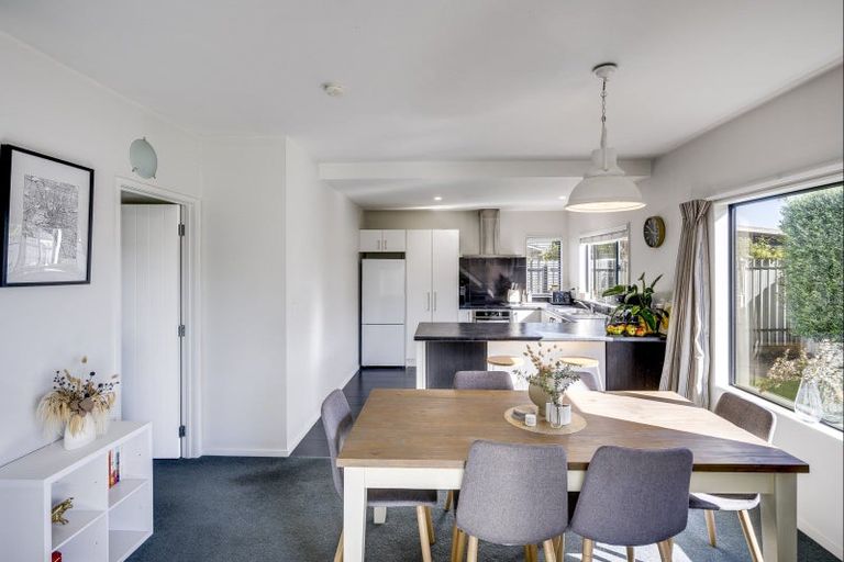 Photo of property in 32 York Avenue, Tamatea, Napier, 4112